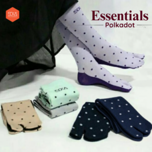 Kaos Kaki Soka Essentials Polkadot